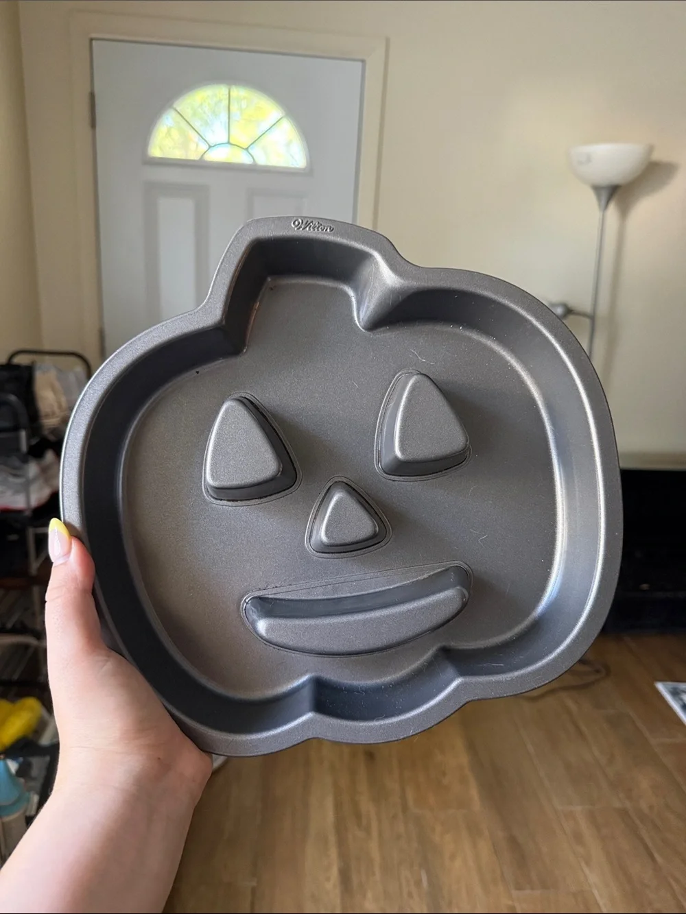 Wilton Gray Pumpkin Jack-O'-Lantern Cake Pan